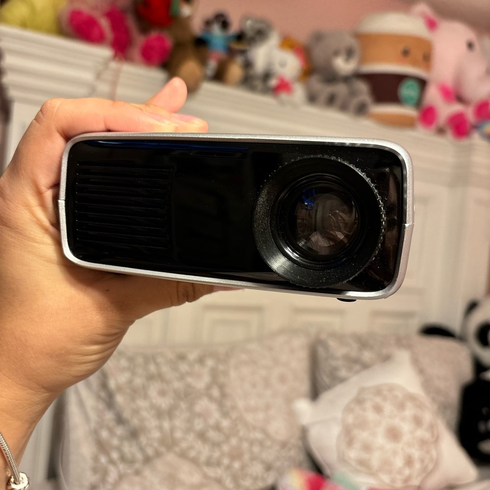 Projector - Picture 4 of 6